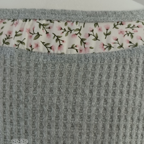 NWOT WOMENS GRAY boutique top #F05 - Picture 7 of 9